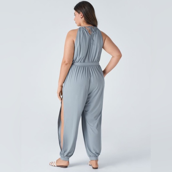 HALARA Sleeveless Tie Back Belted Pocket Cut Out Cool Touch Plus Size Jumpsuit - Picture 6 of 7